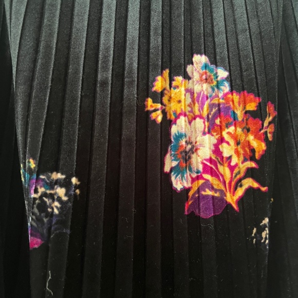 Anthropologie Pleated Velvet Skirt - Picture 3 of 3